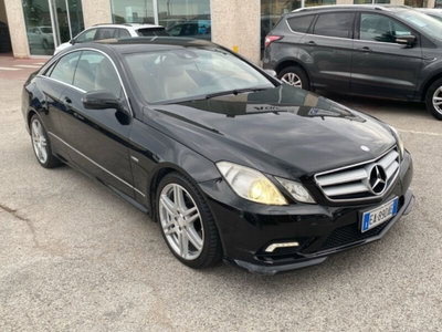 Mercedes-Benz Classe E Coupé 250 CDI Coupé Avantgarde (3)