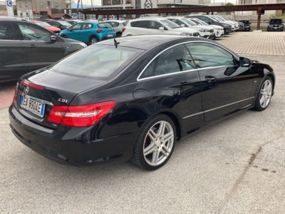 Mercedes-Benz Classe E Coupé 250 CDI Coupé Avantgarde (5)