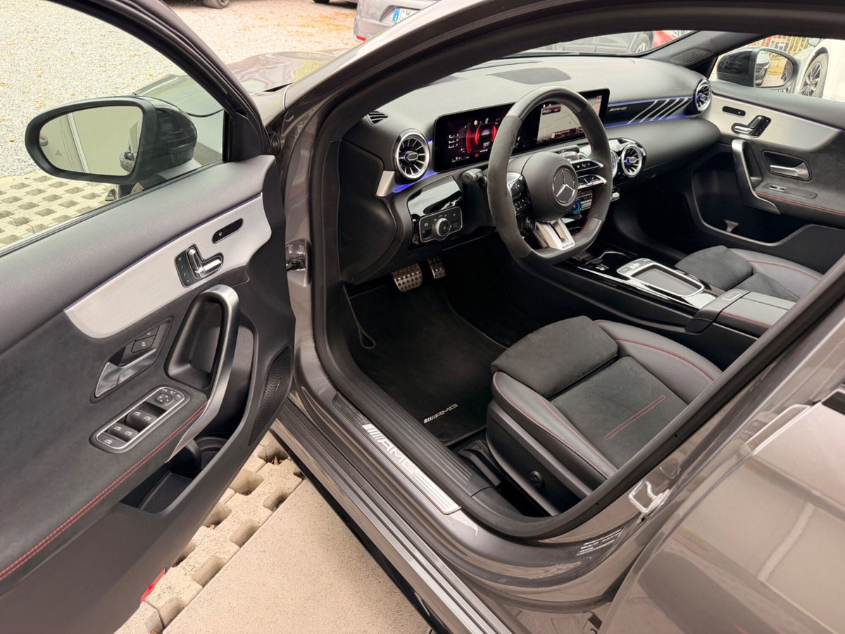 Mercedes-Benz Classe A 35 AMG 4Matic (10)