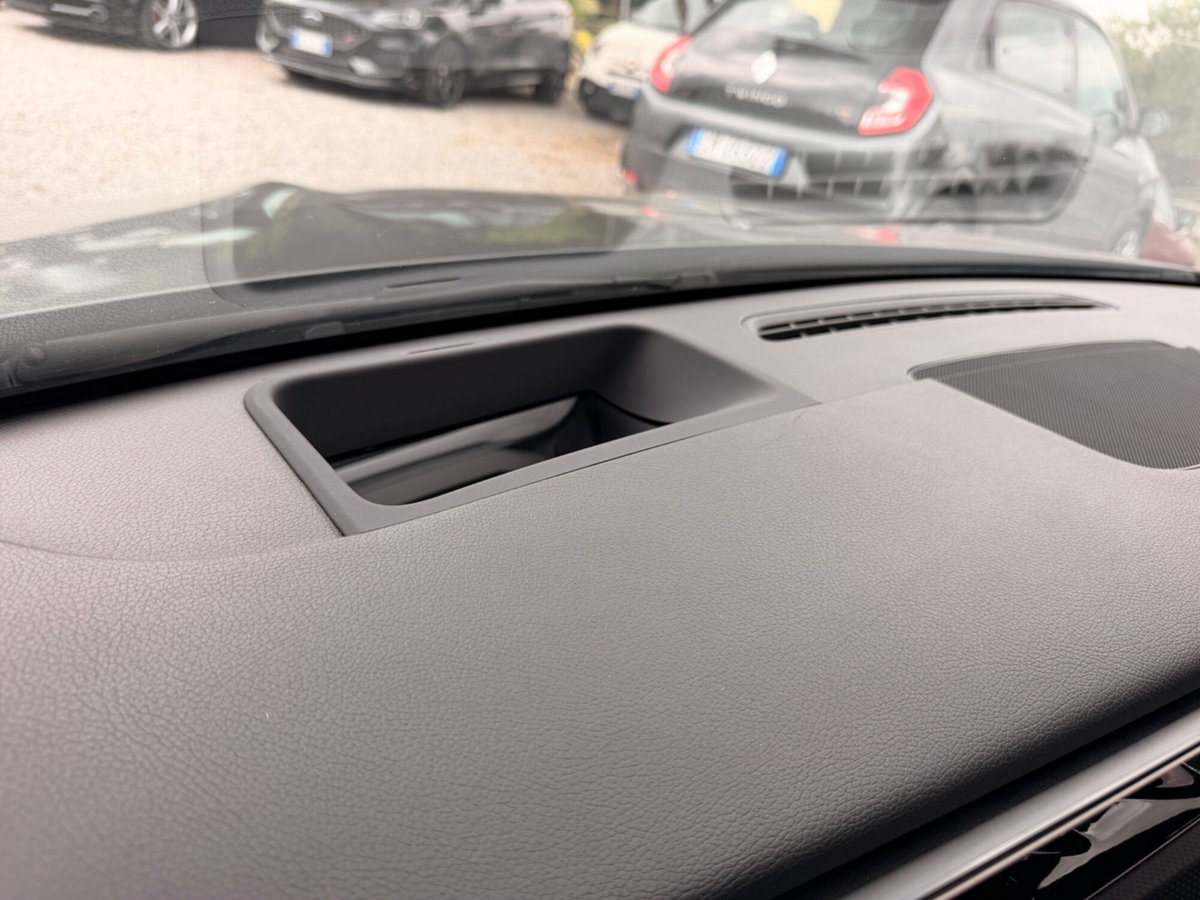 Mercedes-Benz Classe A 35 AMG 4Matic (12)