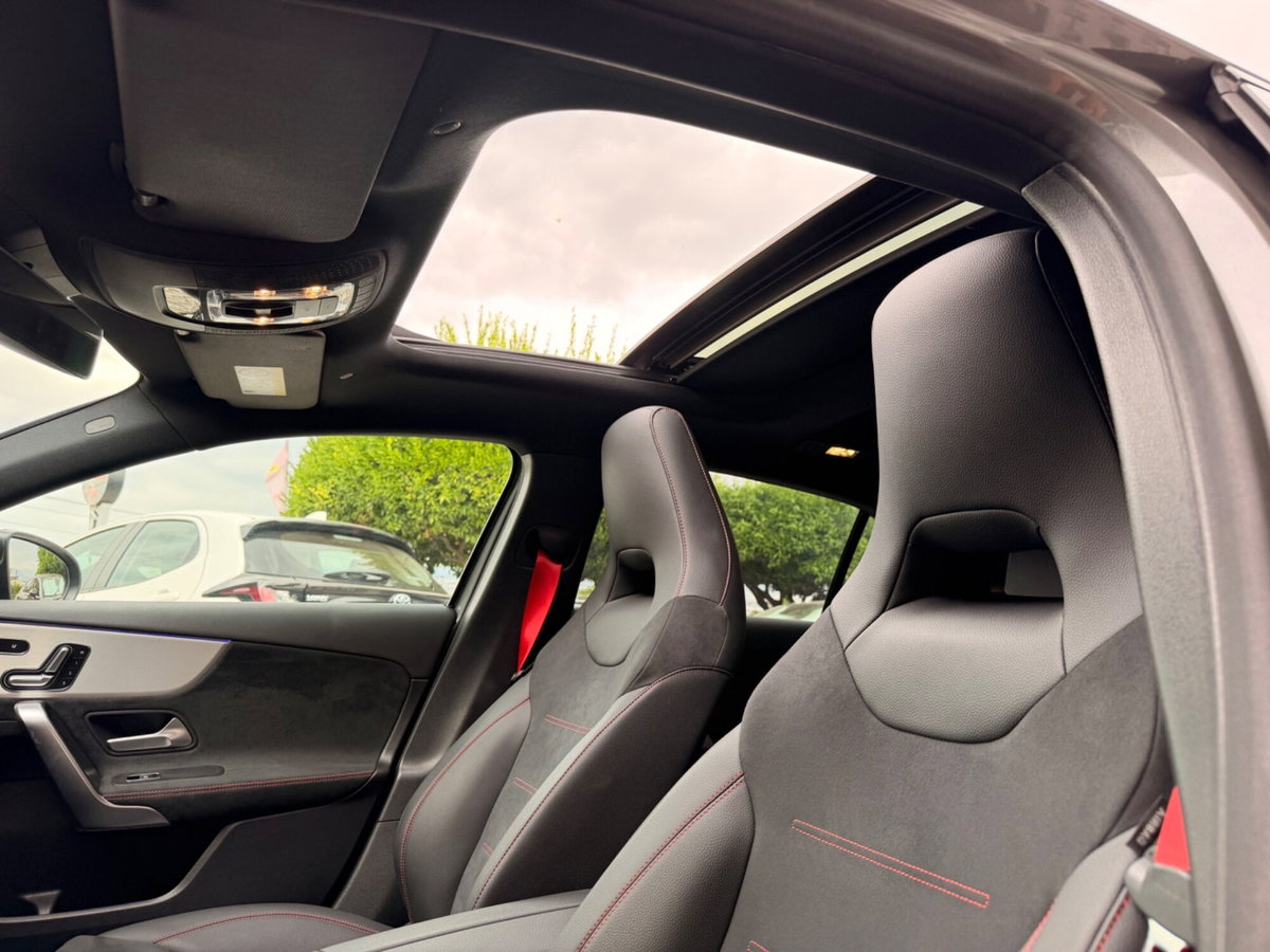 Mercedes-Benz Classe A 35 AMG 4Matic (14)