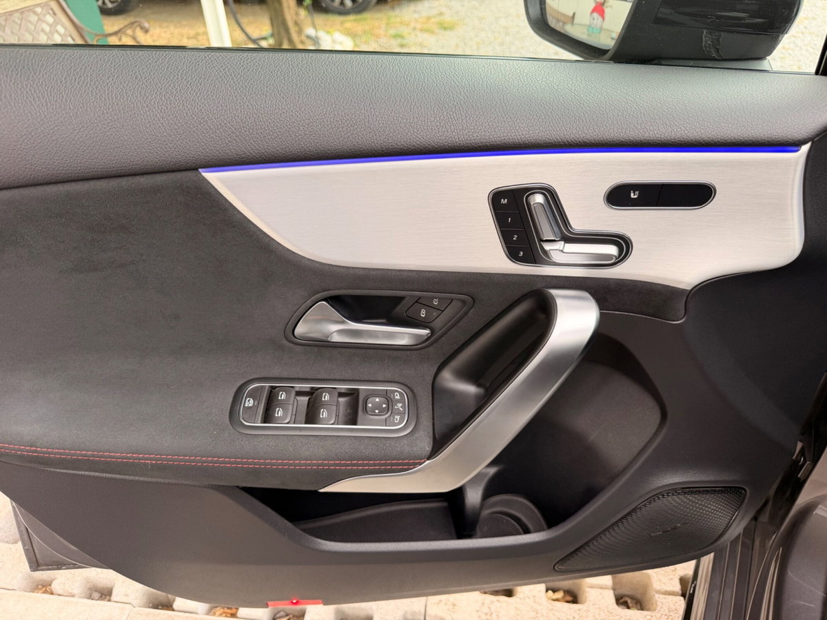 Mercedes-Benz Classe A 35 AMG 4Matic (19)