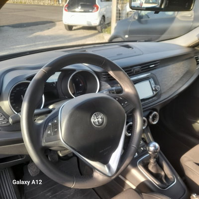 Alfa Romeo Giulietta 1.6 JTDm Super 120cv (12)