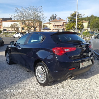 Alfa Romeo Giulietta 1.6 JTDm Super 120cv (7)