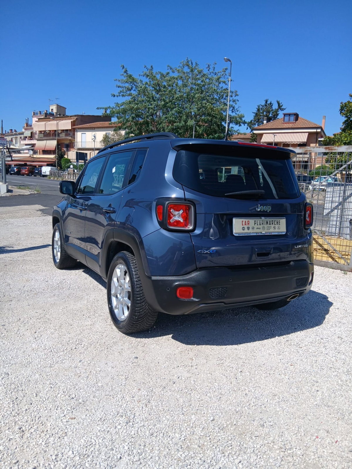 Jeep Renegade 1.3 T4 190CV PHEV 4xe AT6 Business Plus (5)