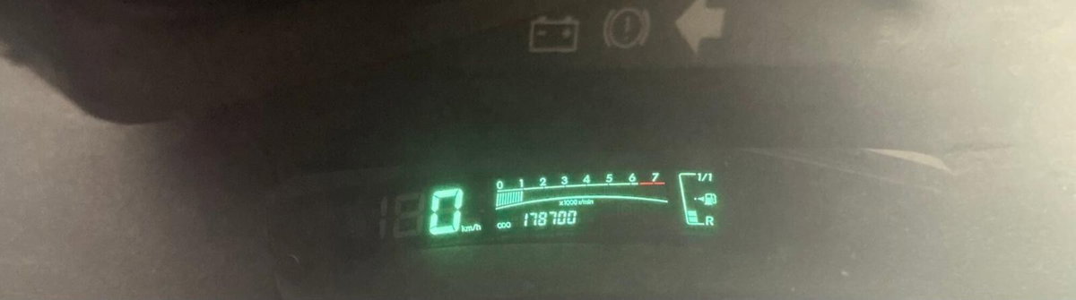 Toyota Yaris 1.0 5 porte (15)