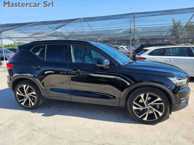 Volvo XC40 T5 Recharge Plug-in Hybrid R-design (7)