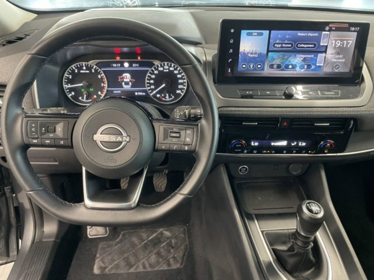 Nissan Qashqai 1.3 mhev Acenta 2wd 140cv (10)