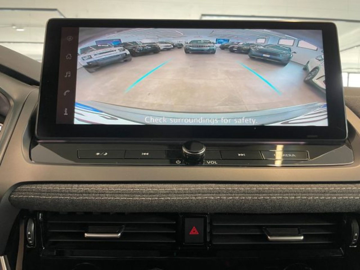 Nissan Qashqai 1.3 mhev Acenta 2wd 140cv (16)