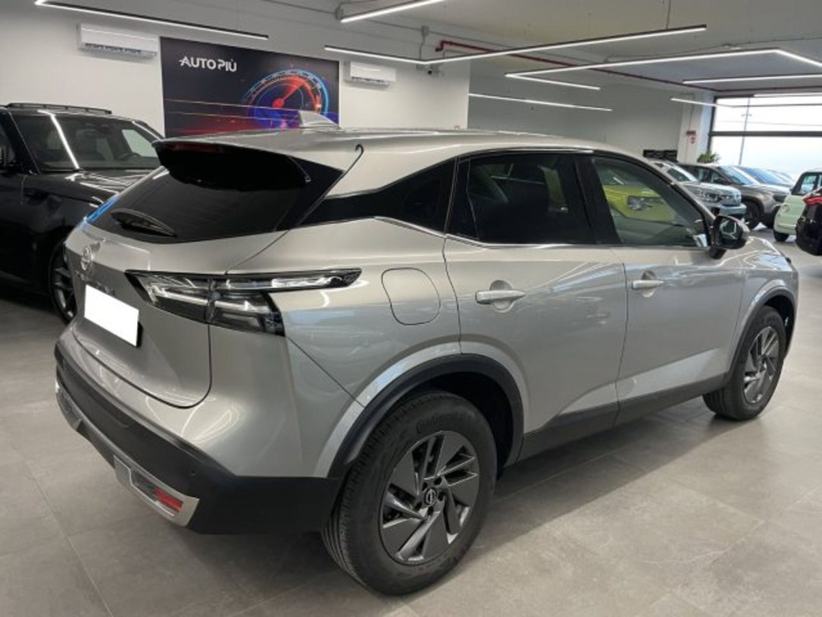 Nissan Qashqai 1.3 mhev Acenta 2wd 140cv (14)