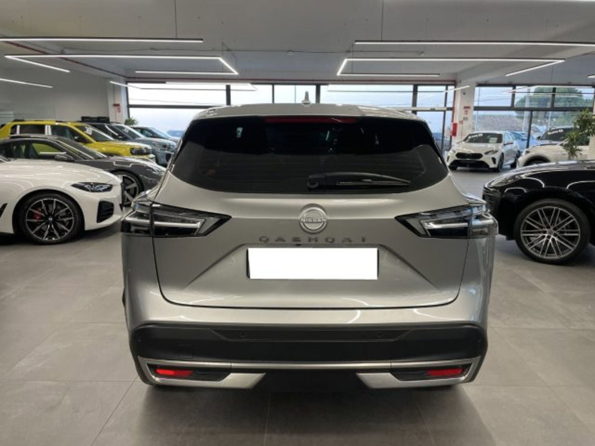 Nissan Qashqai 1.3 mhev Acenta 2wd 140cv (16)