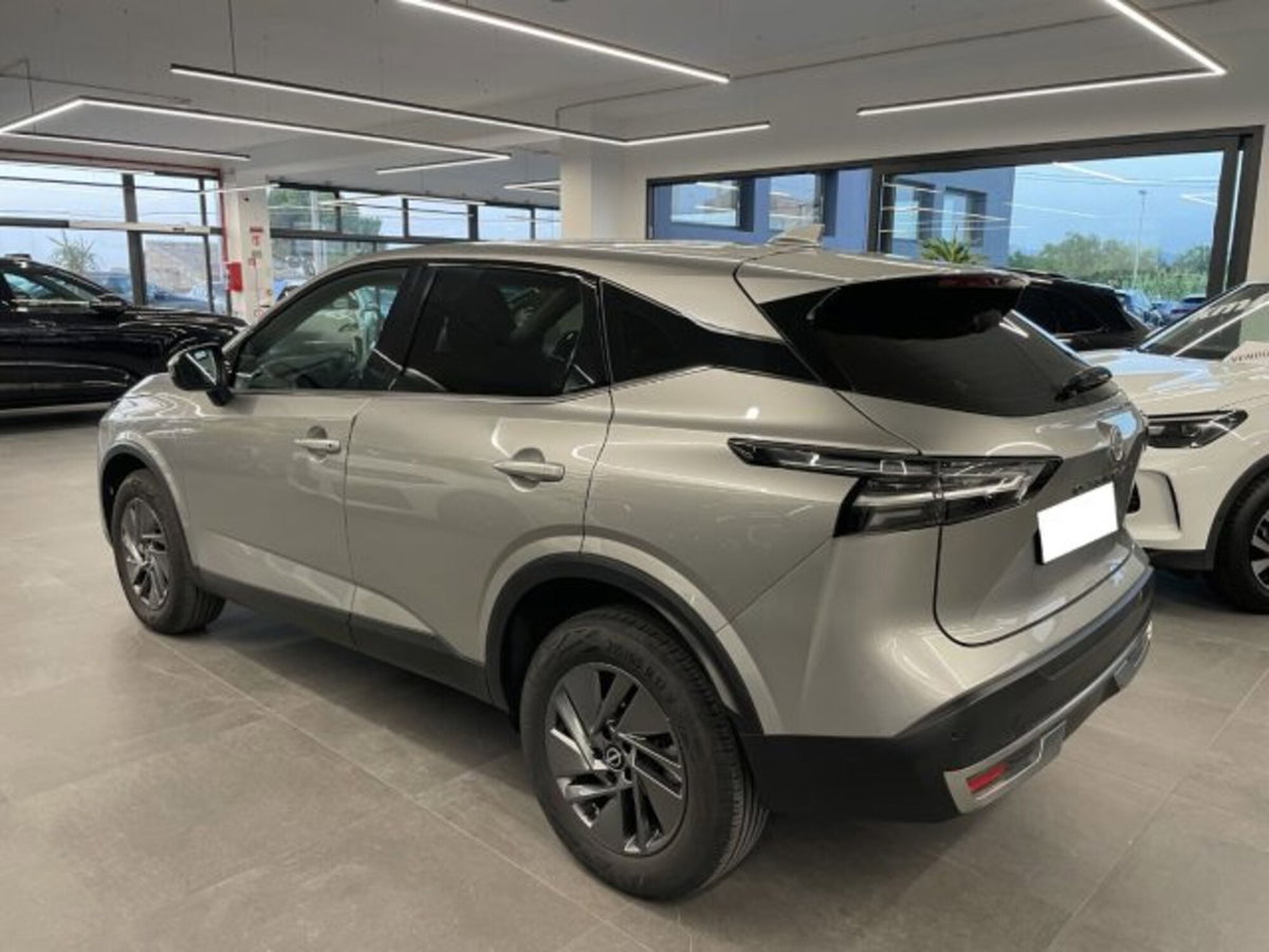 Nissan Qashqai 1.3 mhev Acenta 2wd 140cv (3)