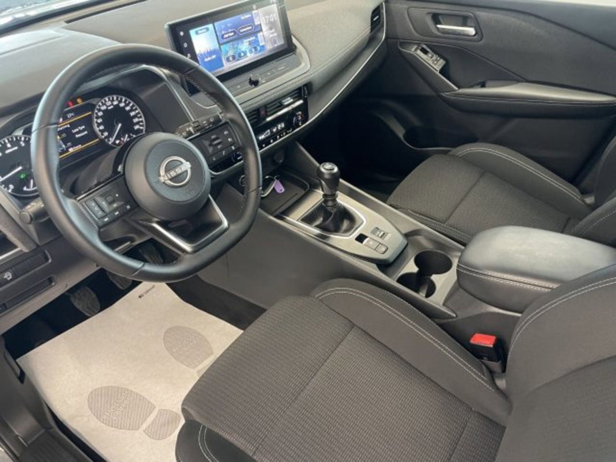 Nissan Qashqai 1.3 mhev Acenta 2wd 140cv (7)