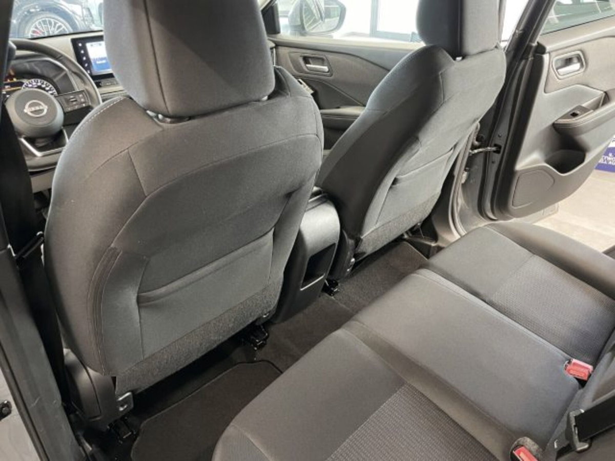 Nissan Qashqai 1.3 mhev Acenta 2wd 140cv (8)