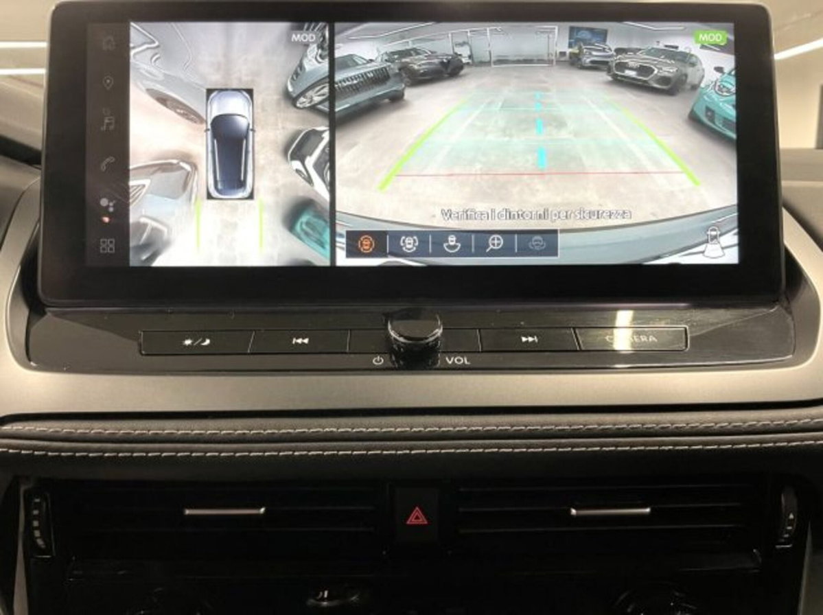 Nissan Qashqai 1.3 mhev N-Connecta 2wd 140cv (12)