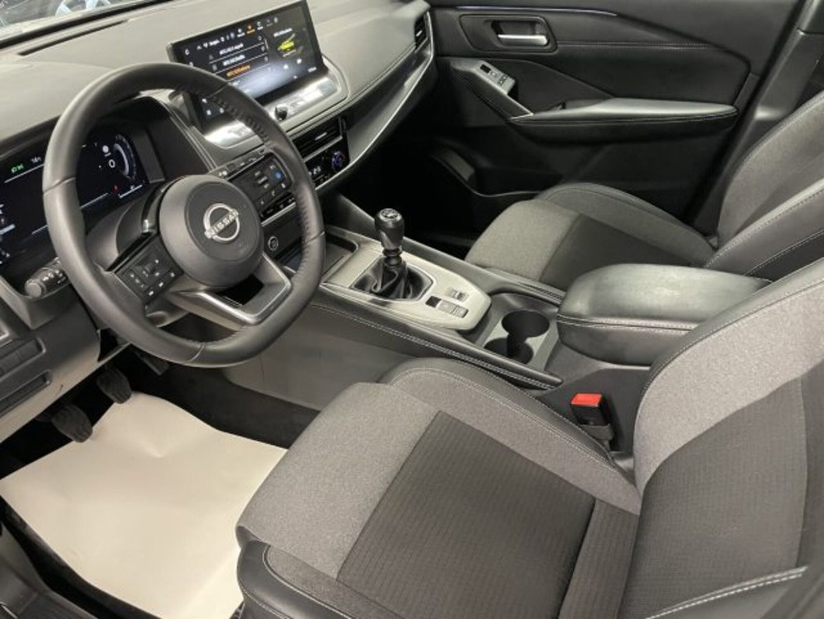 Nissan Qashqai 1.3 mhev N-Connecta 2wd 140cv (14)