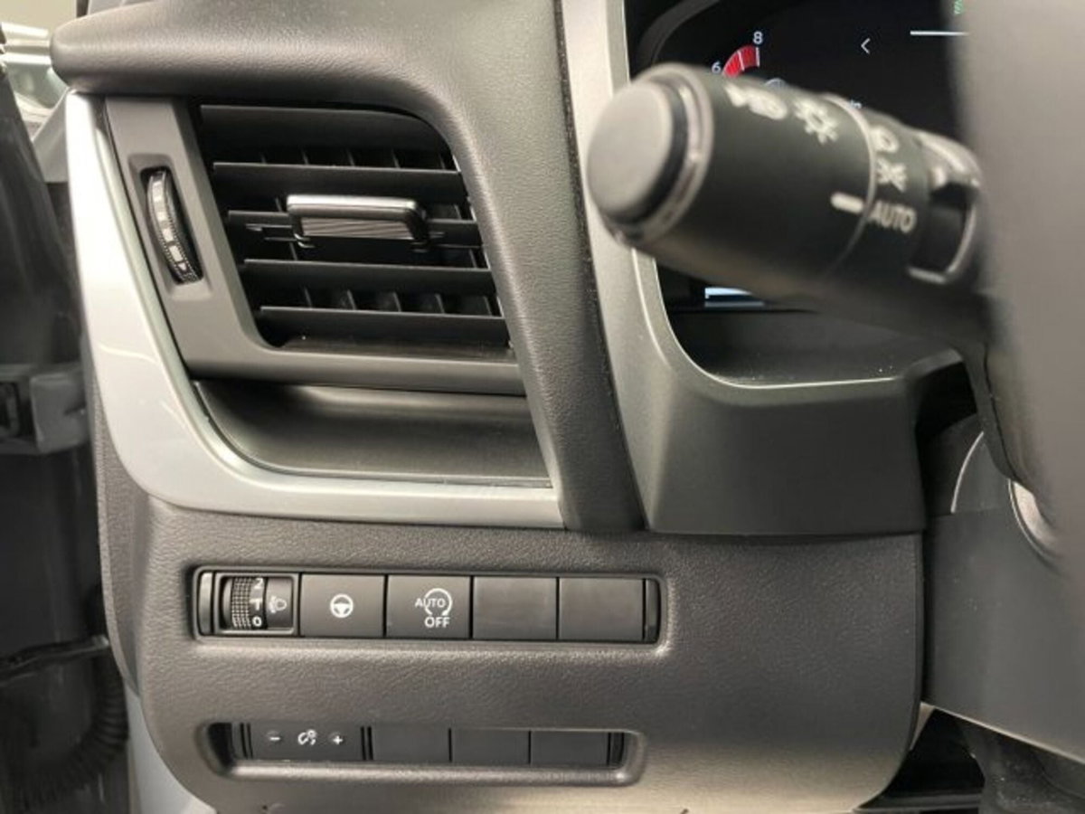 Nissan Qashqai 1.3 mhev N-Connecta 2wd 140cv (16)