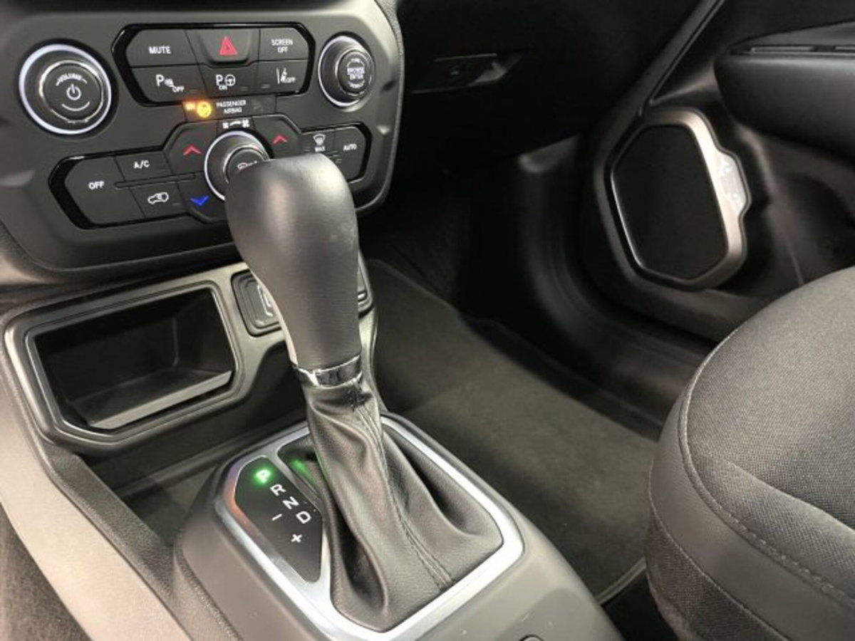 Jeep Renegade 1.5 turbo t4 mhev Summit 2wd dct (2)
