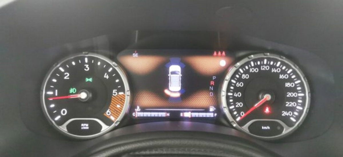 Jeep Renegade 1.6 Mjt 120 CV Limited (10)