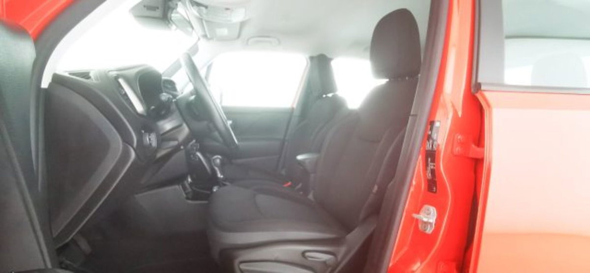 Jeep Renegade 1.6 Mjt 120 CV Limited (14)