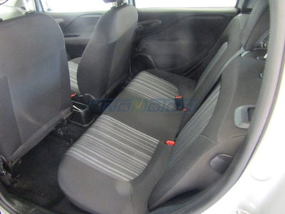 Fiat Punto 1.2 8V 5 porte Easy (10)