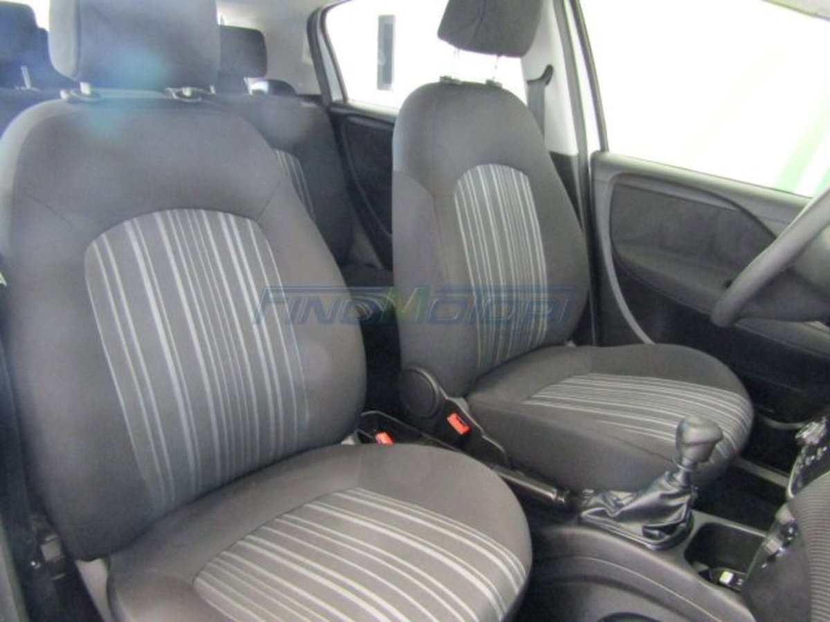 Fiat Punto 1.2 8V 5 porte Easy (9)