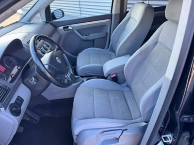 Volkswagen Touran TDI DPF Highline (14)