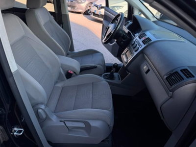 Volkswagen Touran TDI DPF Highline (20)