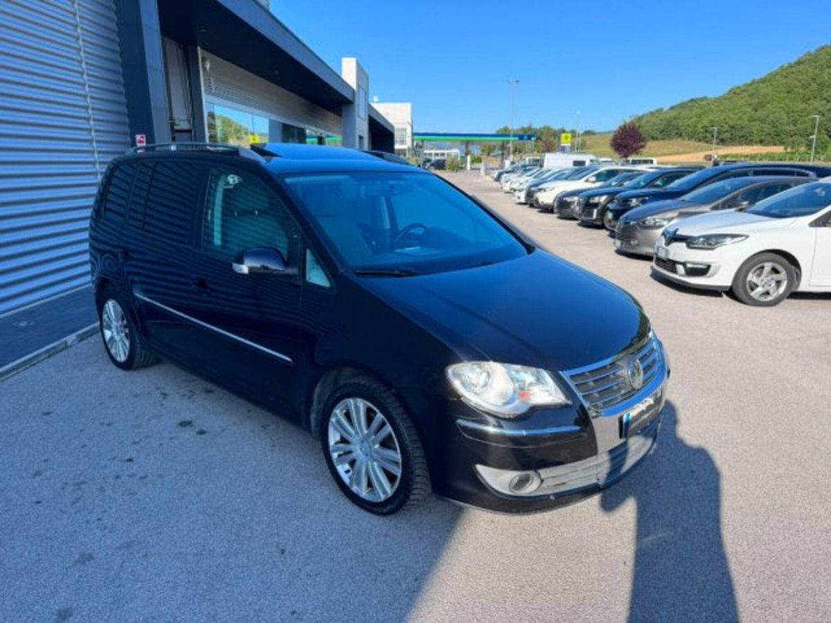 Volkswagen Touran TDI DPF Highline (3)