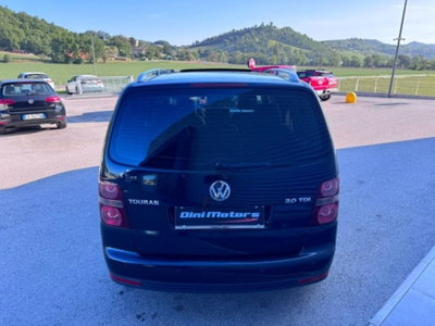 Volkswagen Touran TDI DPF Highline (6)