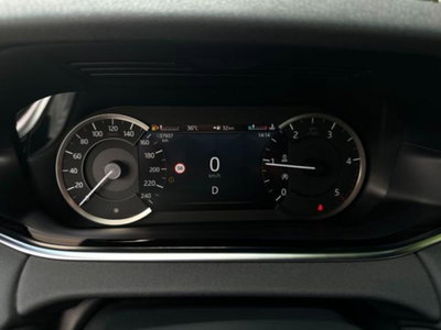 Land Rover Range Rover Evoque 2.0D I4 163CV AWD Auto R-Dynamic SE (9)
