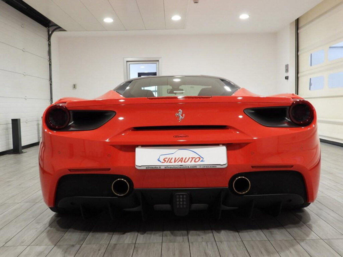 Ferrari 488 Coupé 488 GTB (2)