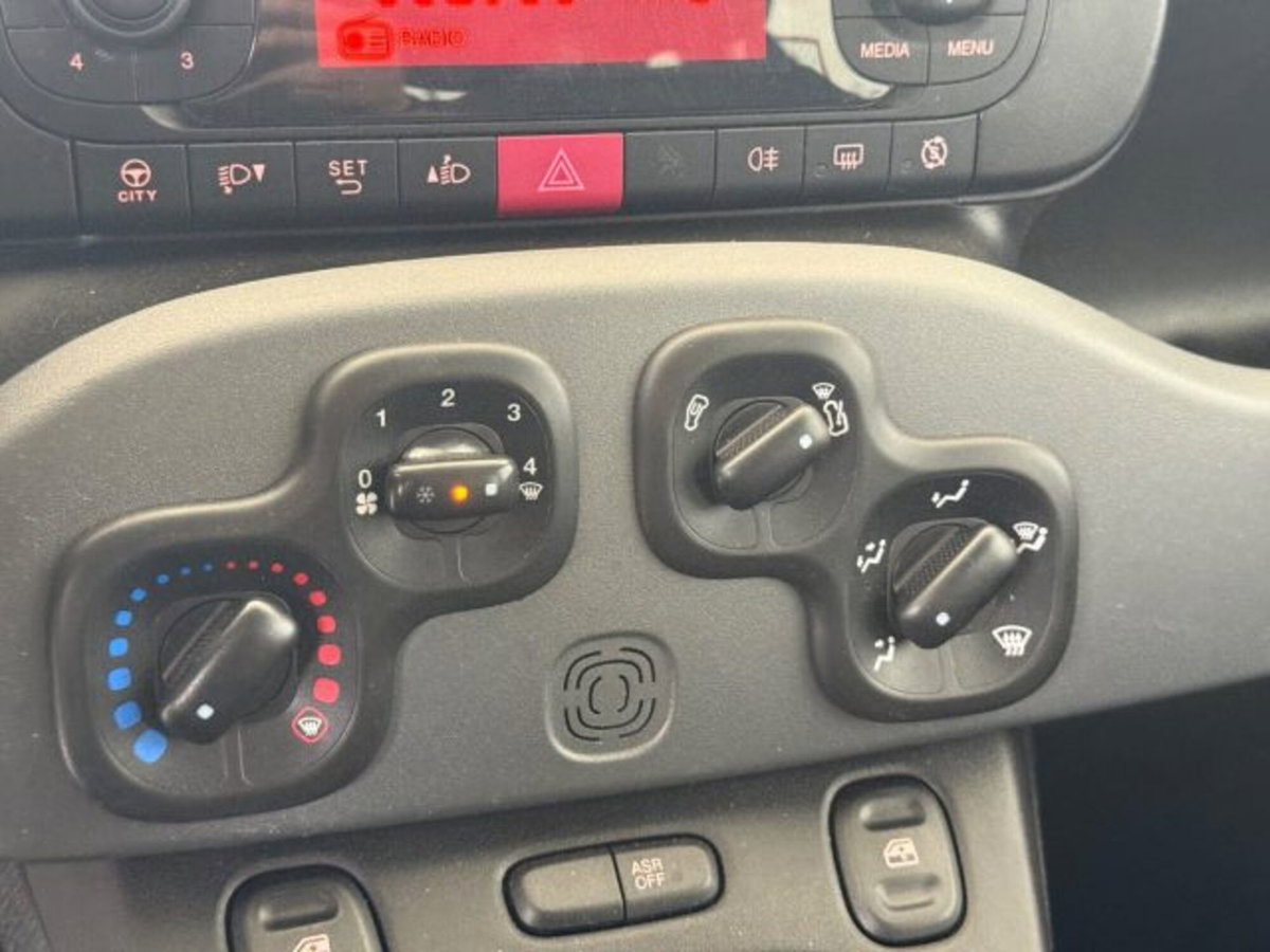 Fiat Panda 1.0 firefly hybrid s&s 70cv 5p.ti (17)