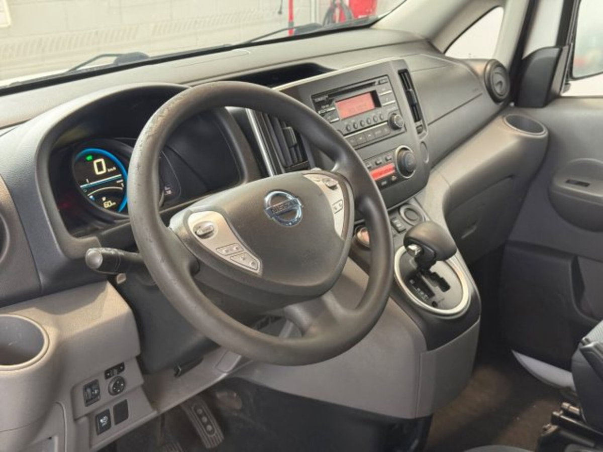 Nissan e-NV200 EV Bus Business 5 porte (12)