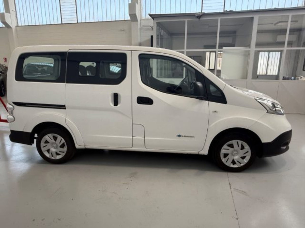Nissan e-NV200 EV Bus Business 5 porte (4)