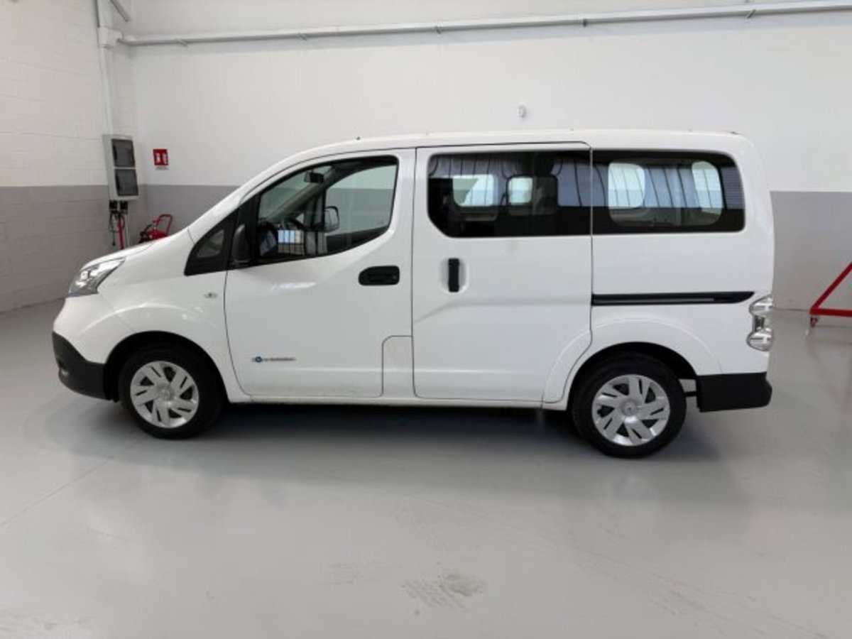 Nissan e-NV200 EV Bus Business 5 porte (8)