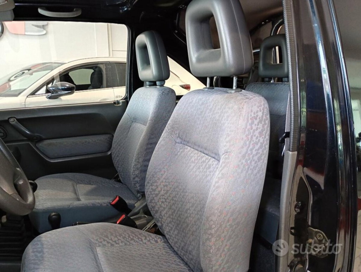 Suzuki Jimny 1.3i 16V cat 4WD JLX Più (10)