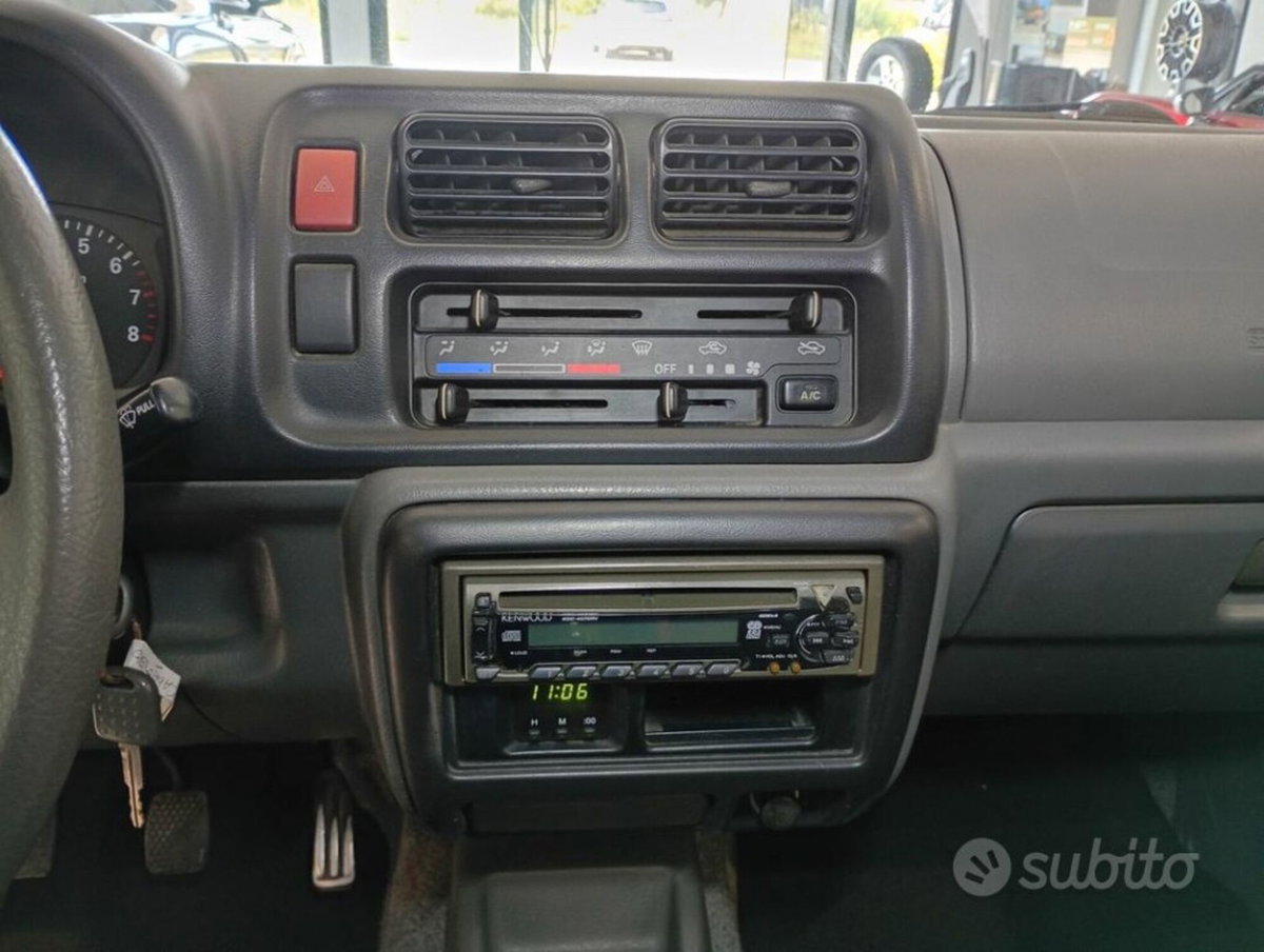 Suzuki Jimny 1.3i 16V cat 4WD JLX Più (12)