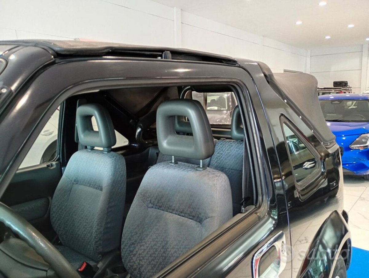 Suzuki Jimny 1.3i 16V cat 4WD JLX Più (20)