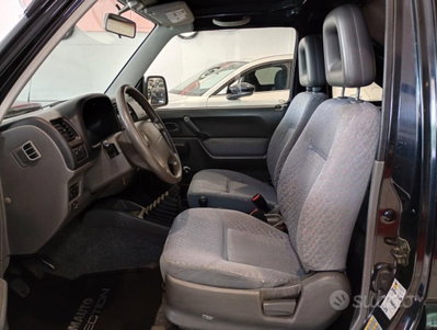 Suzuki Jimny 1.3i 16V cat 4WD JLX Più (8)