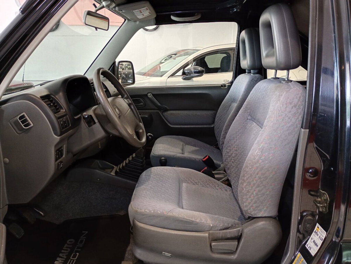 Suzuki Jimny 1.3i 16V cat 4WD JLX (6)