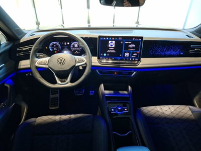 Volkswagen Tiguan 2.0 TDI 150 CV SCR DSG 4MOTION R-Line (11)