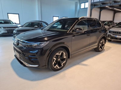 Volkswagen Tiguan 2.0 TDI 150 CV SCR DSG 4MOTION R-Line (3)
