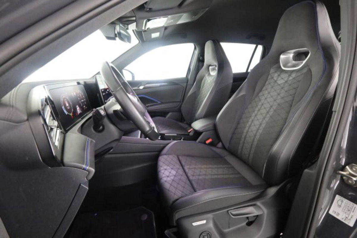 Volkswagen Tiguan 2.0 tdi R-Line 150cv dsg (2)