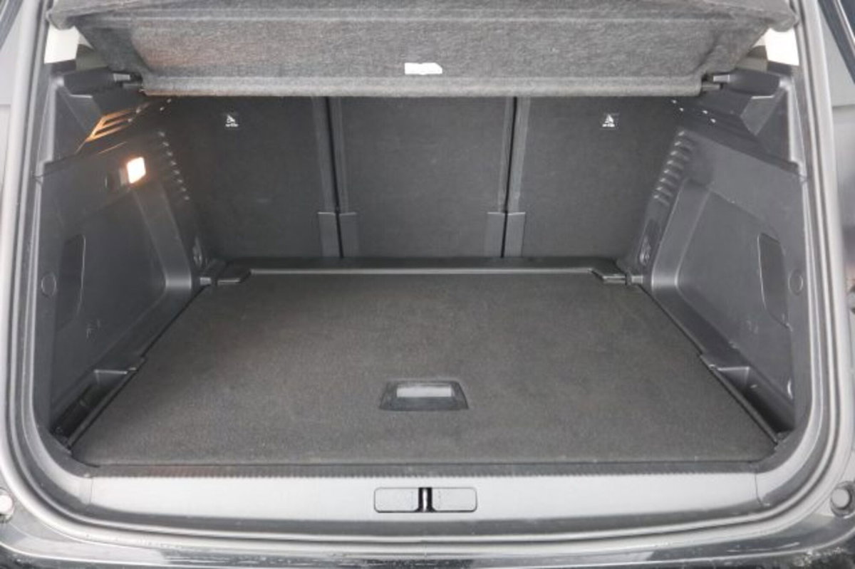 Citroen C5 Aircross 1.2 hybrid Plus 136cv e-dcs6 (6)