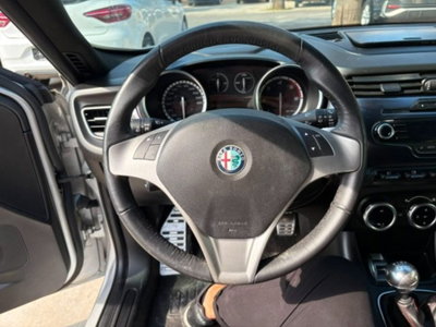 Alfa Romeo Giulietta 2.0 JTDm-2 Distinctive 170cv (12)