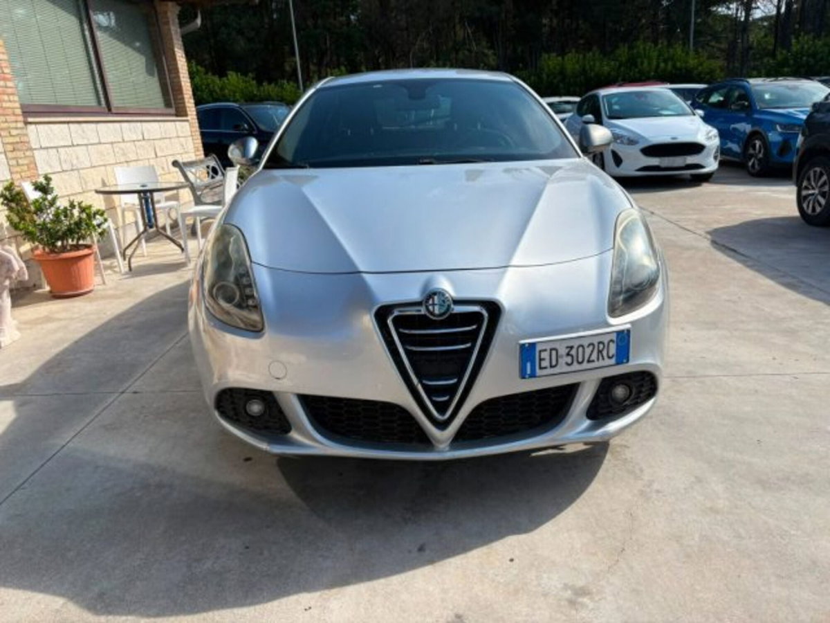 Alfa Romeo Giulietta 2.0 JTDm-2 Distinctive 170cv (2)