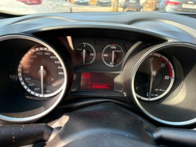 Alfa Romeo Giulietta 2.0 JTDm-2 Distinctive 170cv (9)