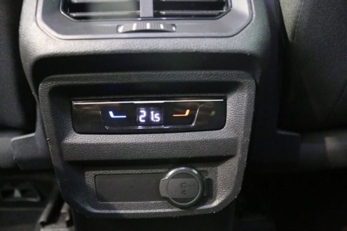 Volkswagen Tiguan 2.0 TDI 150 CV SCR DSG 4MOTION Life (20)