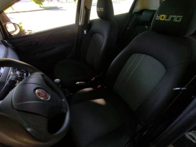 Fiat Punto 1.4 8V 5 porte Natural Power Virgin Radio (10)